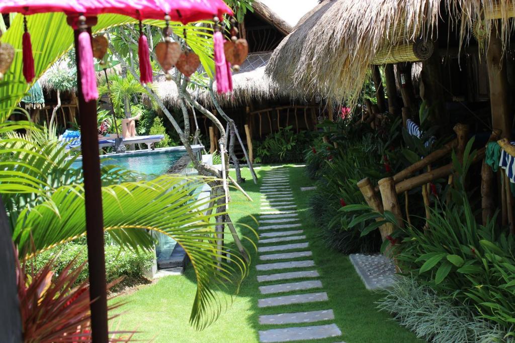 The Calmtree Bungalows Canggu Esterno foto
