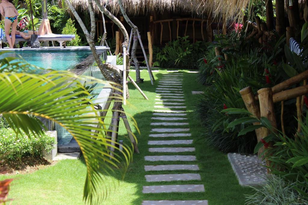 The Calmtree Bungalows Canggu Esterno foto