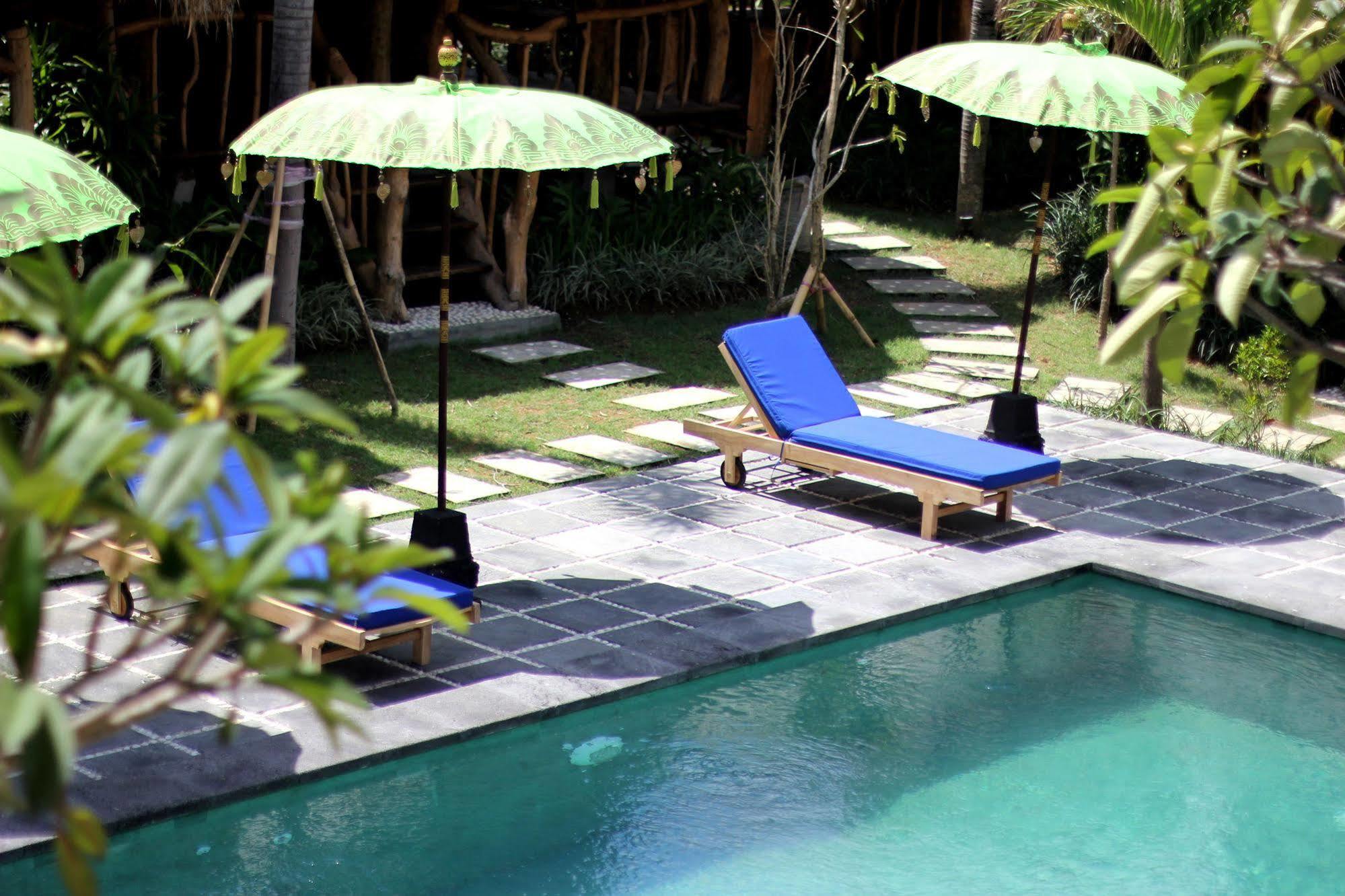 The Calmtree Bungalows Canggu Esterno foto